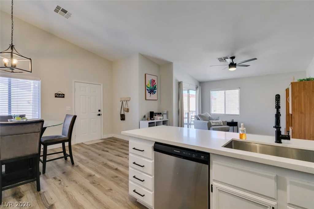 2110 Los Feliz, Las Vegas, NV 89156