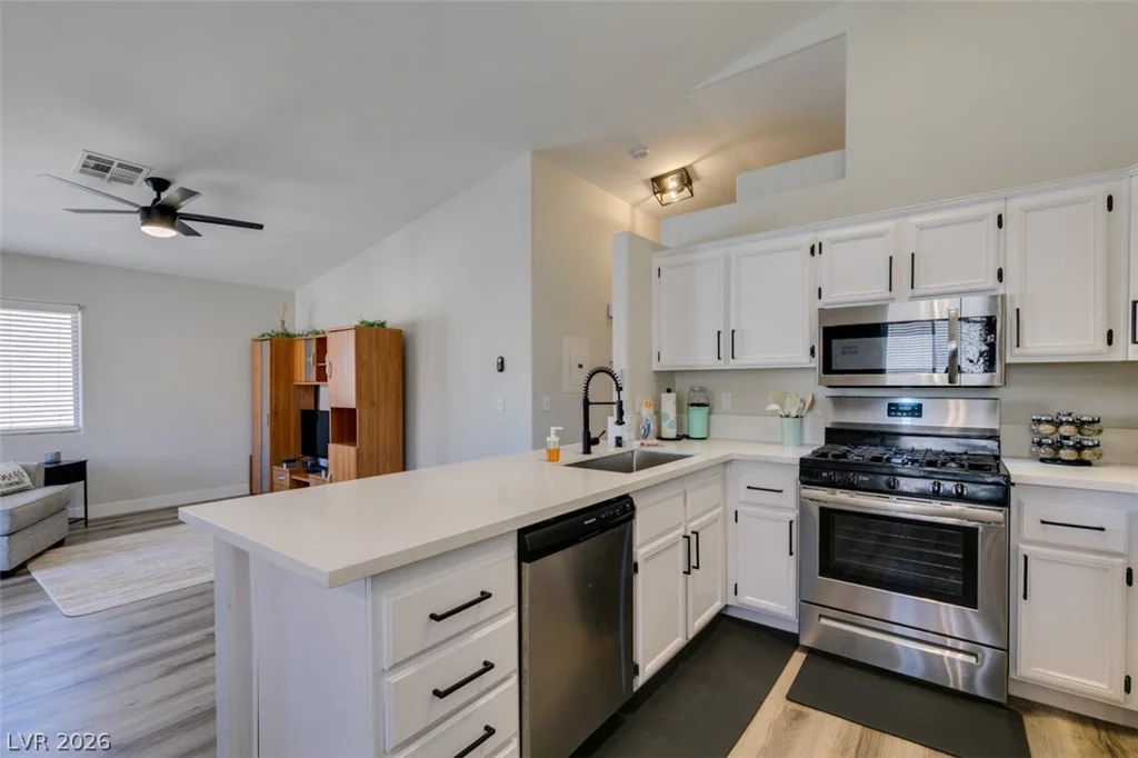 2110 Los Feliz, Las Vegas, NV 89156