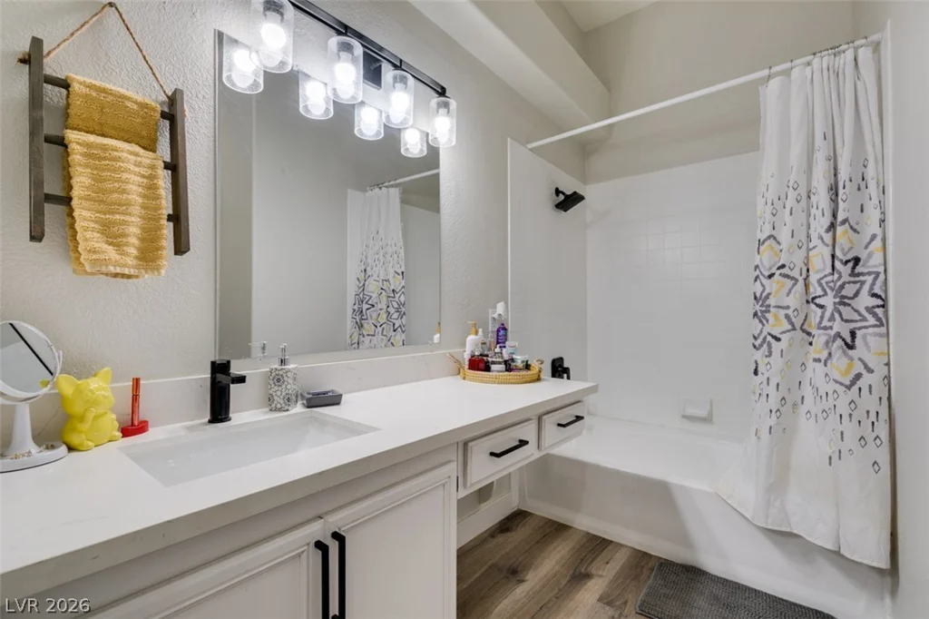 2110 Los Feliz, Las Vegas, NV 89156