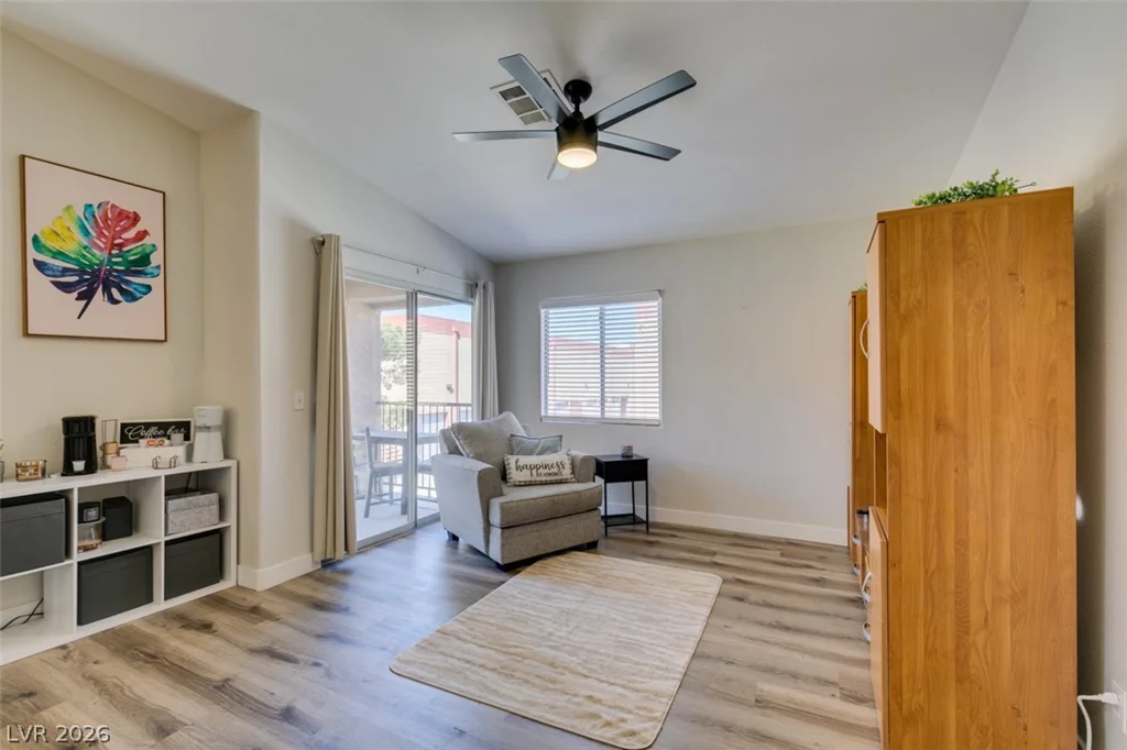 2110 Los Feliz, Las Vegas, NV 89156