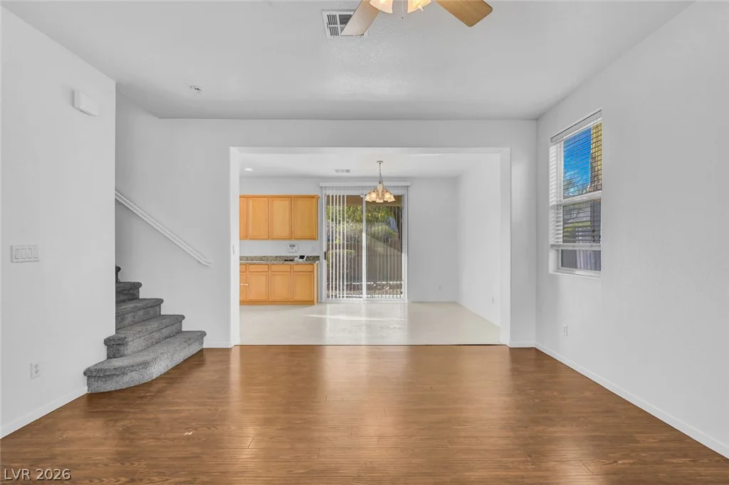 8803 Salvestrin Point, Las Vegas, NV 89148