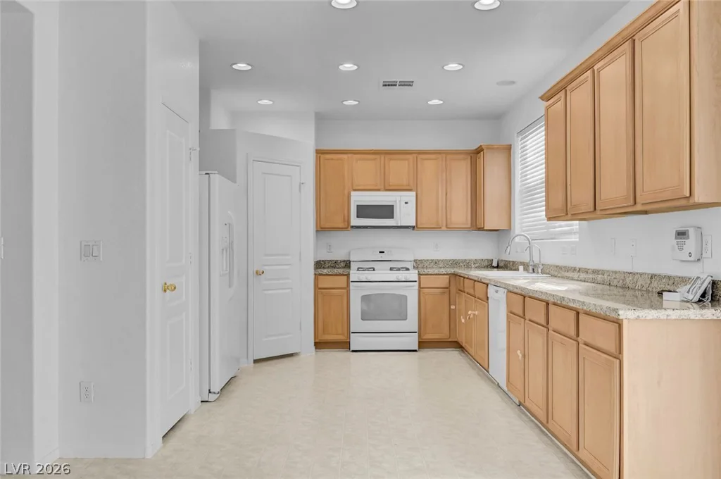 8803 Salvestrin Point, Las Vegas, NV 89148