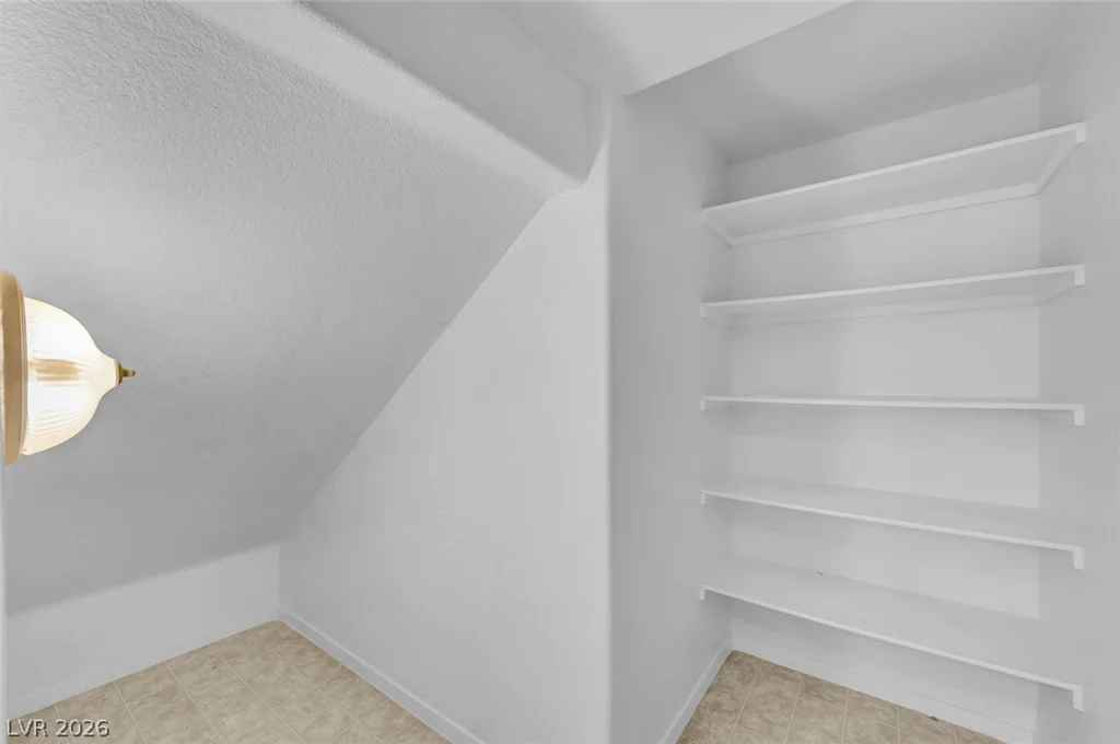 8803 Salvestrin Point, Las Vegas, NV 89148