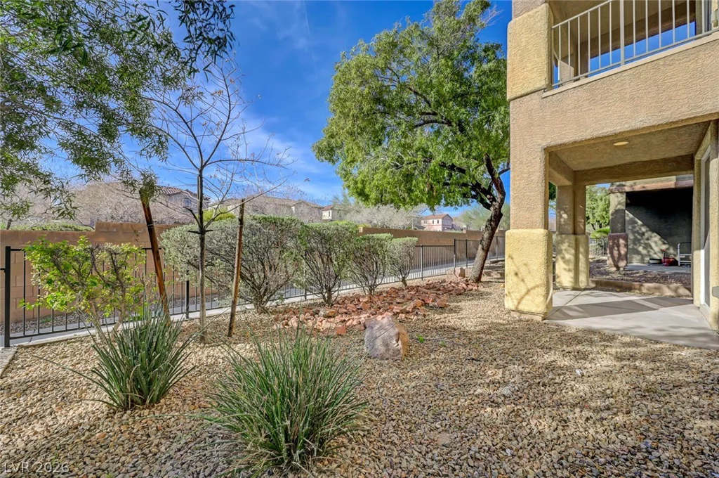 8803 Salvestrin Point, Las Vegas, NV 89148