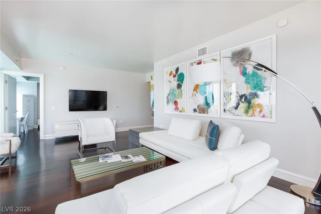 2700 Las Vegas, Las Vegas, NV 89109