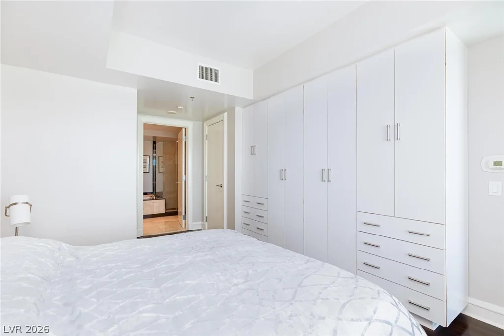 2700 Las Vegas, Las Vegas, NV 89109