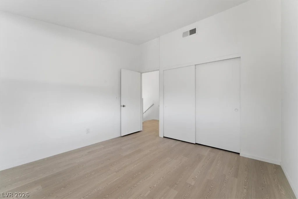 2220 Pine Breeze, Las Vegas, NV 89119