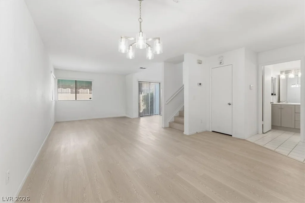 2220 Pine Breeze, Las Vegas, NV 89119