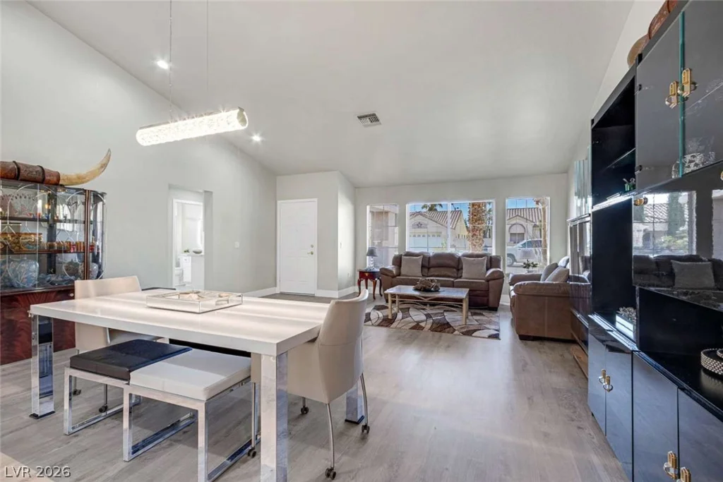 8740 Smokey, Las Vegas, NV 89134
