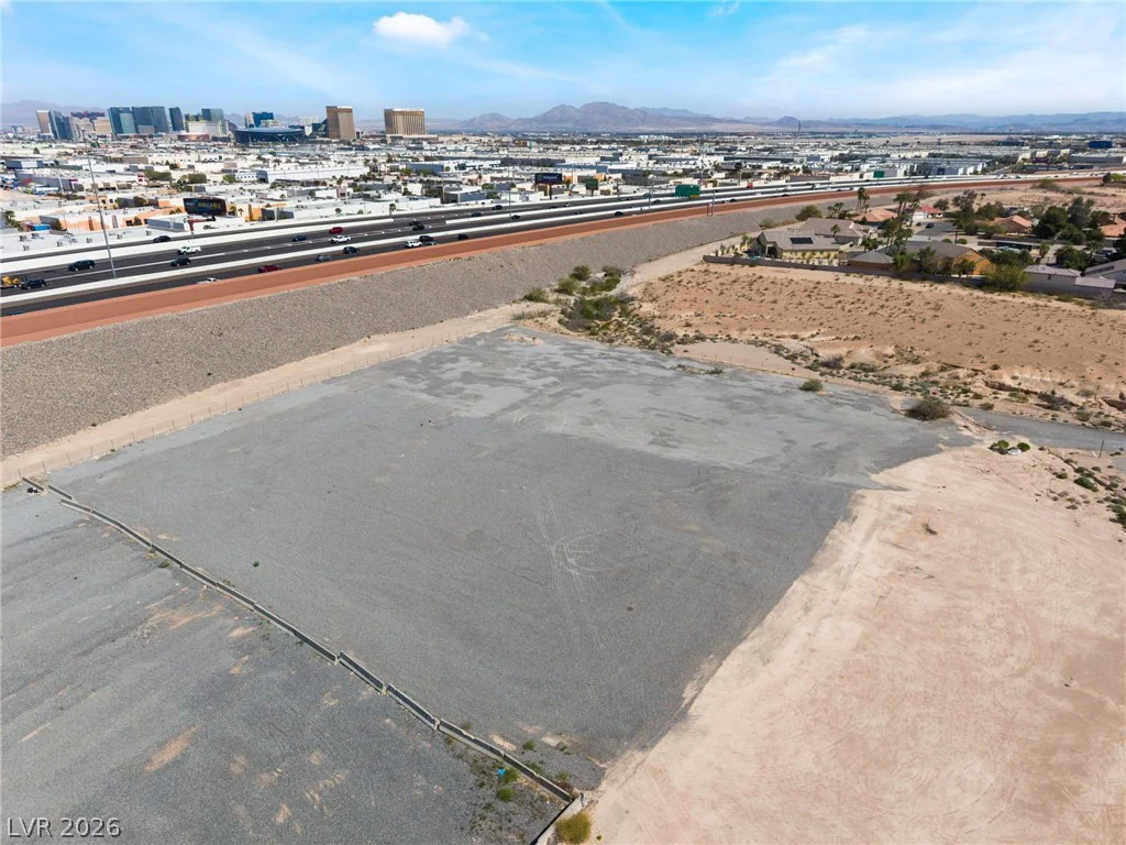 6721 Rogers, Las Vegas, NV 89118