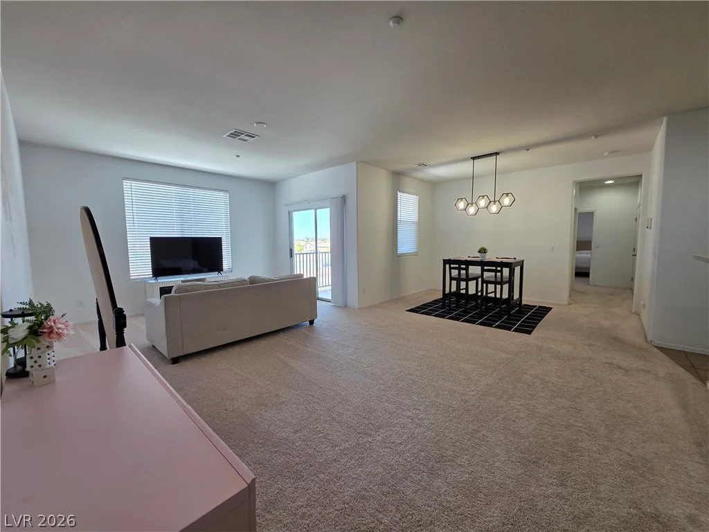 4437 Dover Straight, Las Vegas, NV 89115