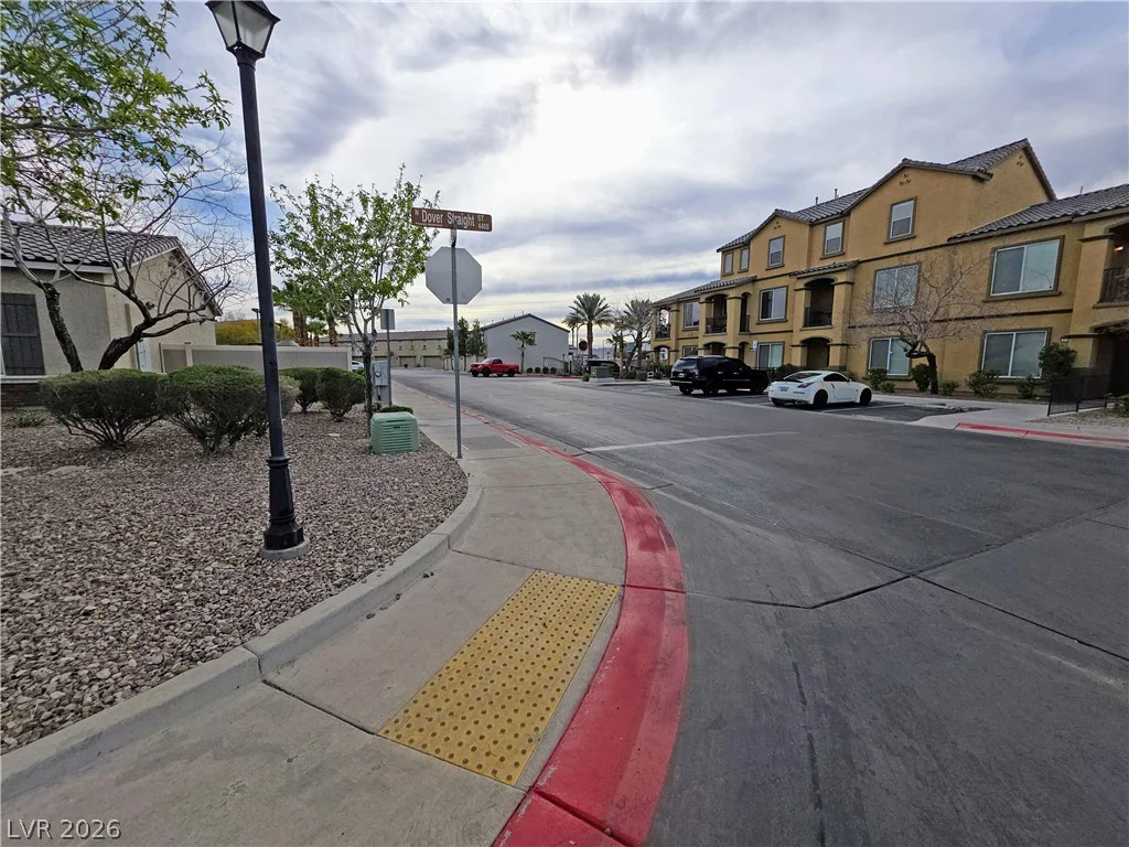 4437 Dover Straight, Las Vegas, NV 89115