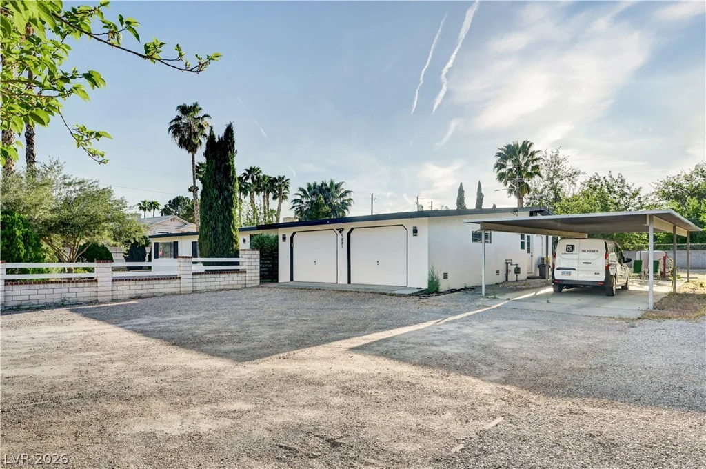 5881 Sandhill, Las Vegas, NV 89120