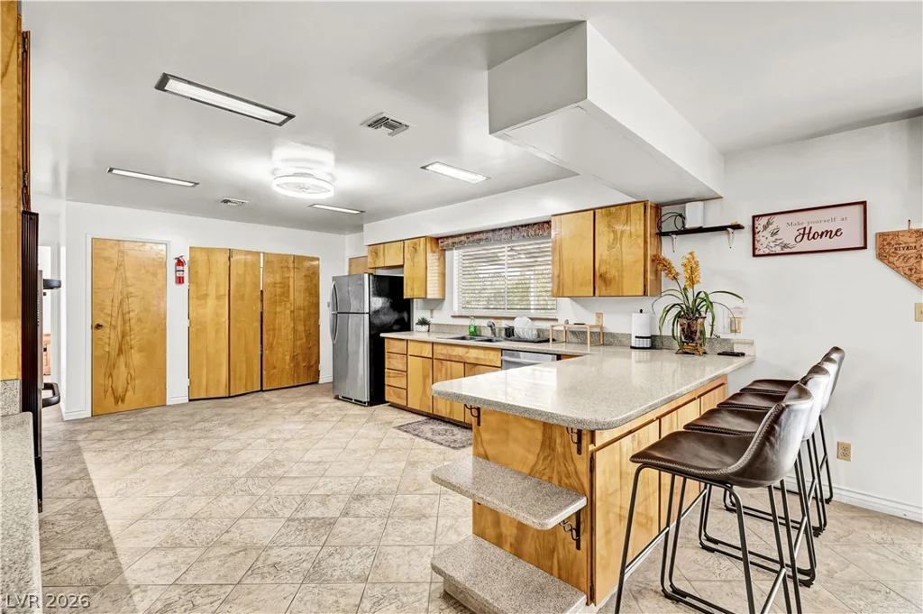 5881 Sandhill, Las Vegas, NV 89120