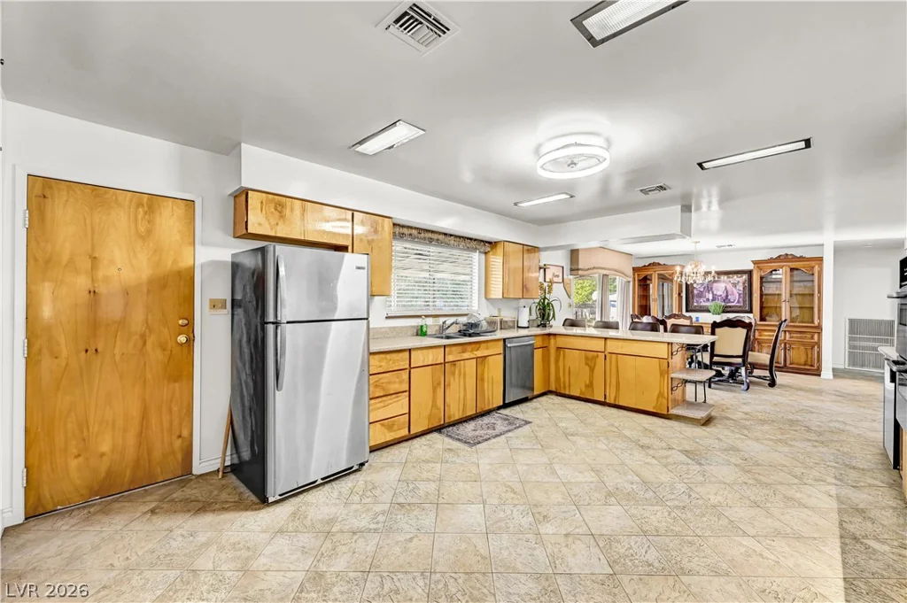 5881 Sandhill, Las Vegas, NV 89120