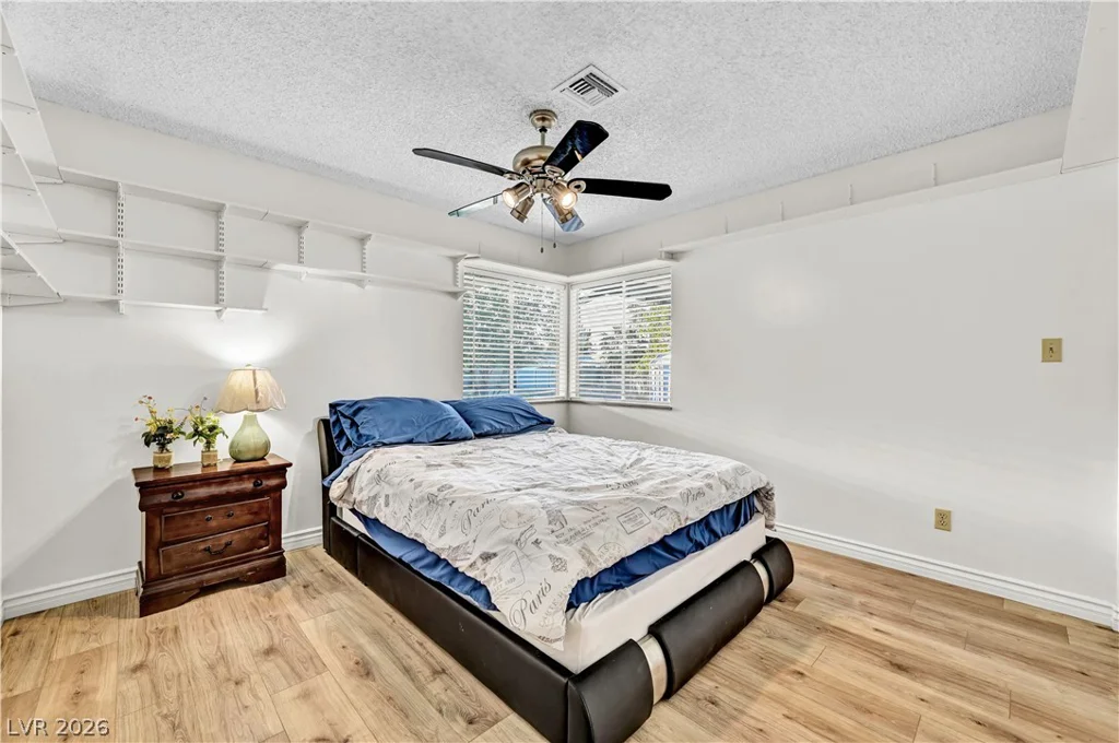 5881 Sandhill, Las Vegas, NV 89120