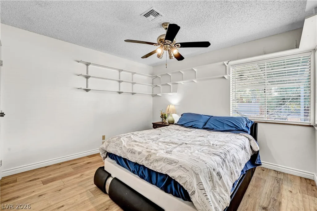 5881 Sandhill, Las Vegas, NV 89120