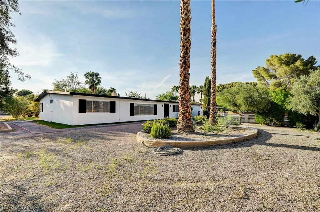 5881 Sandhill, Las Vegas, NV 89120