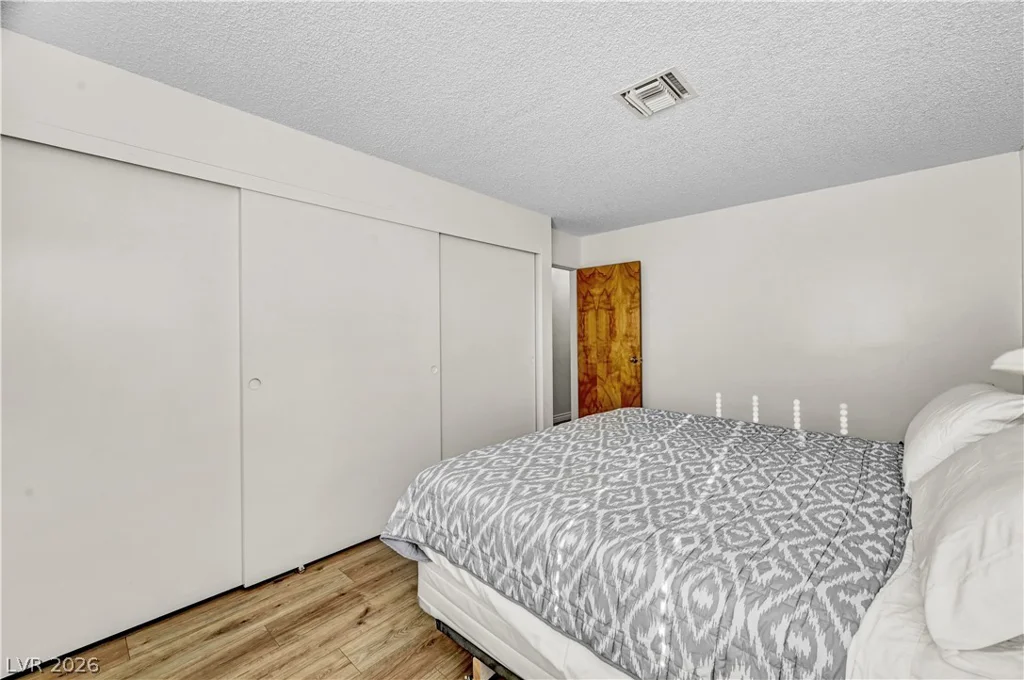 5881 Sandhill, Las Vegas, NV 89120