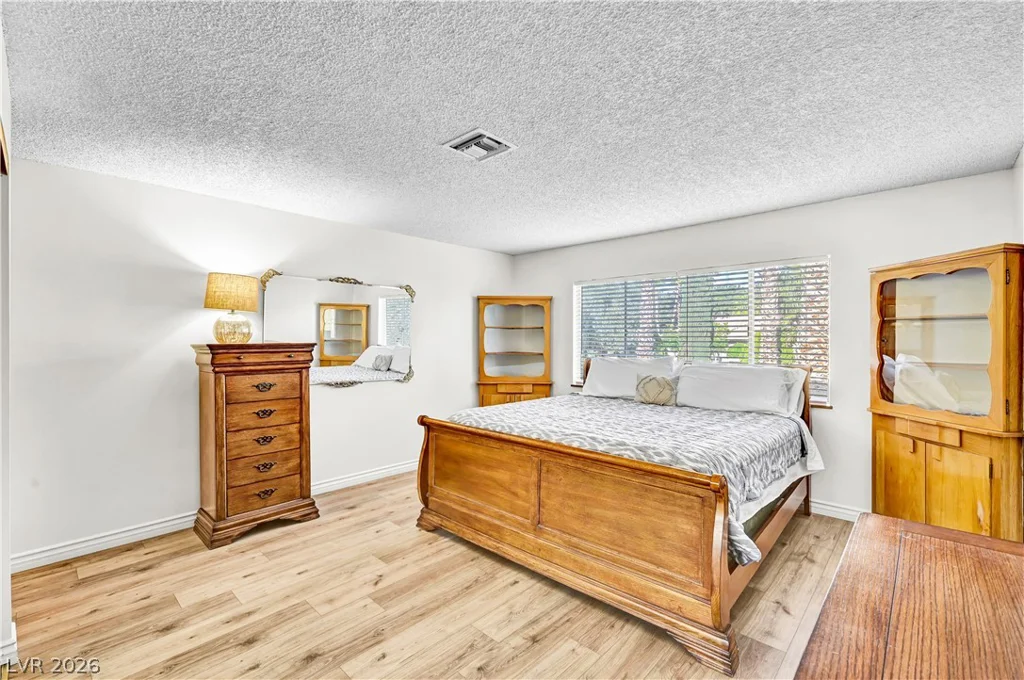 5881 Sandhill, Las Vegas, NV 89120