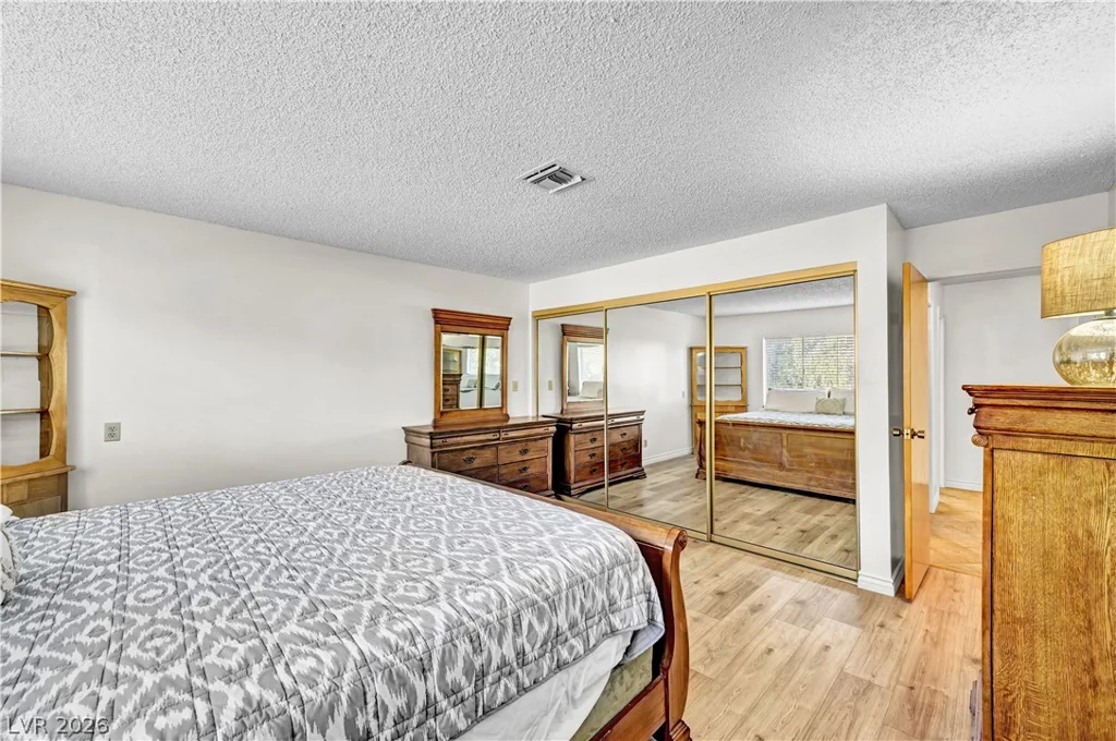5881 Sandhill, Las Vegas, NV 89120