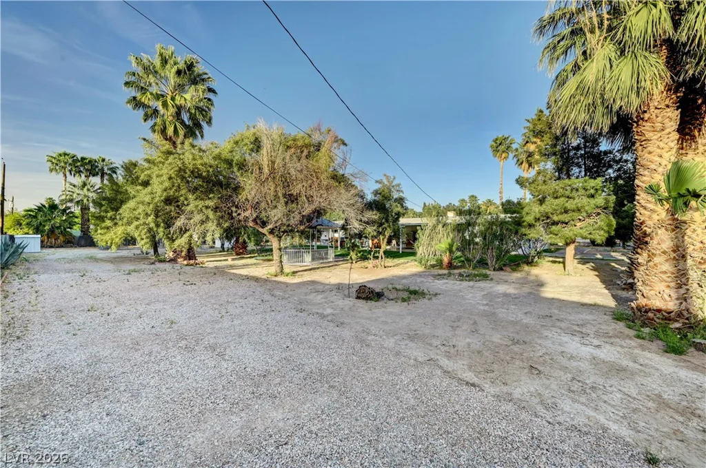 5881 Sandhill, Las Vegas, NV 89120