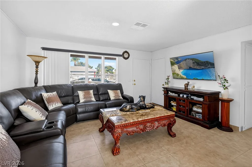 5681 Coaldale, Las Vegas, NV 89110