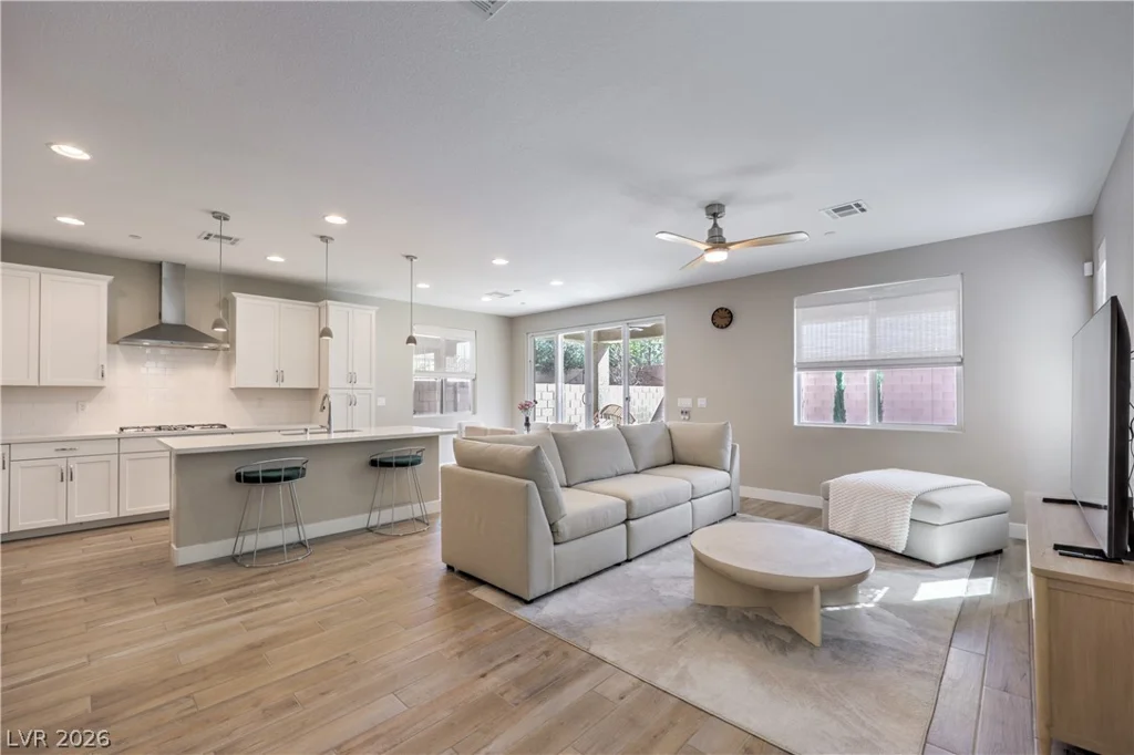 6591 Dove Point, Las Vegas, NV 89130