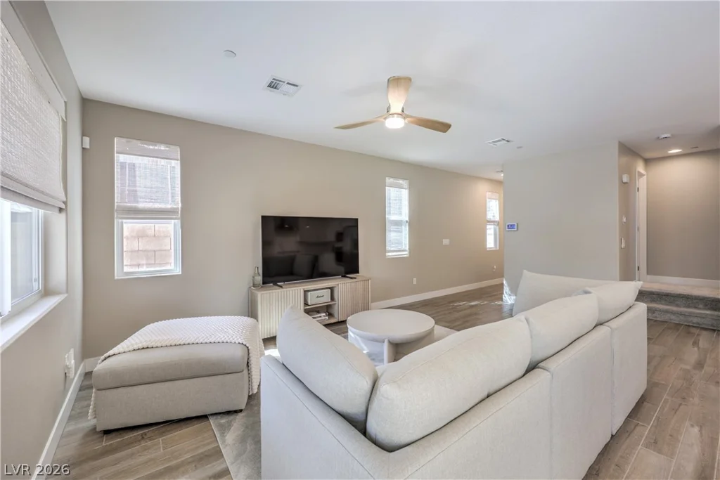 6591 Dove Point, Las Vegas, NV 89130