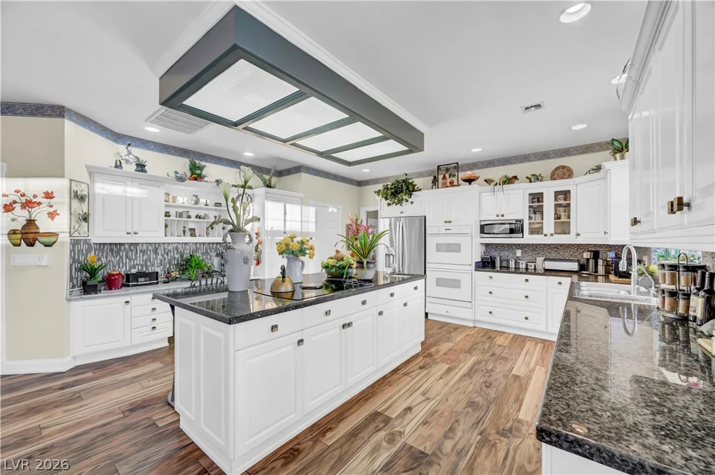 1645 Stonehill, Las Vegas, NV 89156