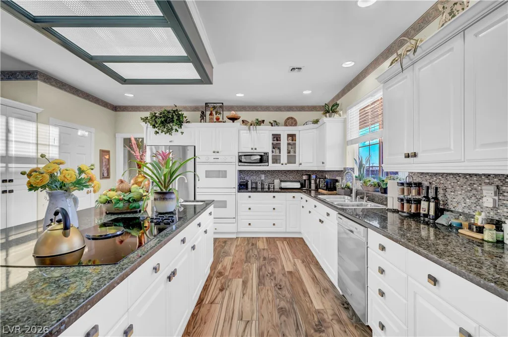 1645 Stonehill, Las Vegas, NV 89156