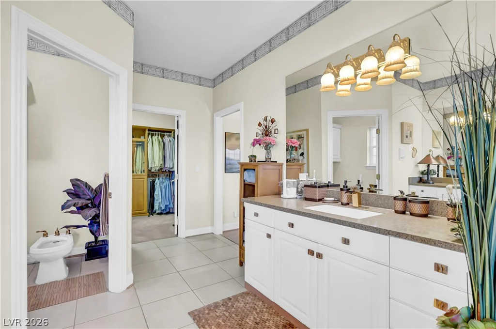 1645 Stonehill, Las Vegas, NV 89156