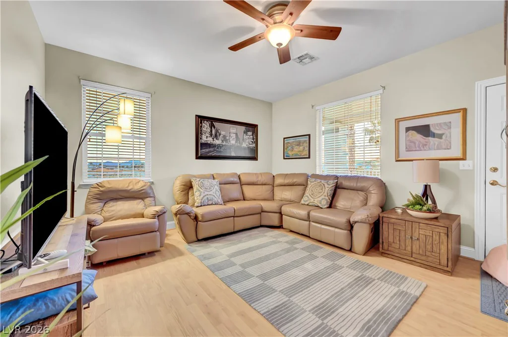 1645 Stonehill, Las Vegas, NV 89156