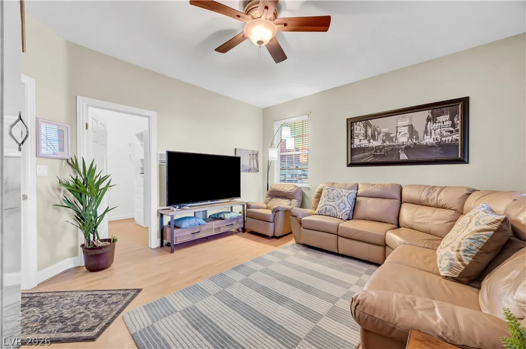 1645 Stonehill, Las Vegas, NV 89156