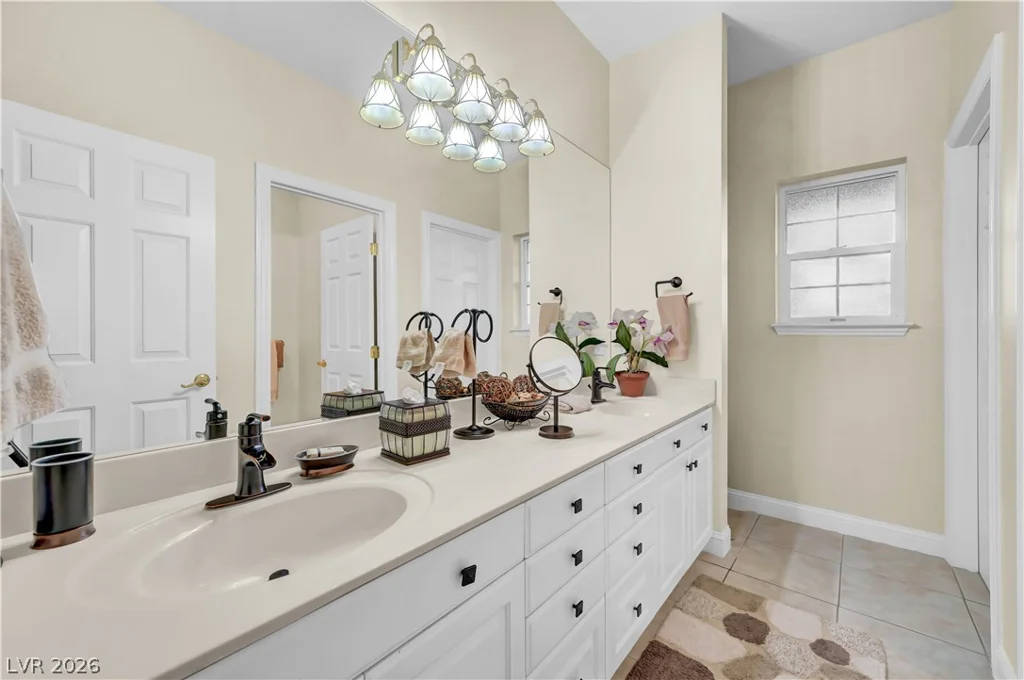 1645 Stonehill, Las Vegas, NV 89156