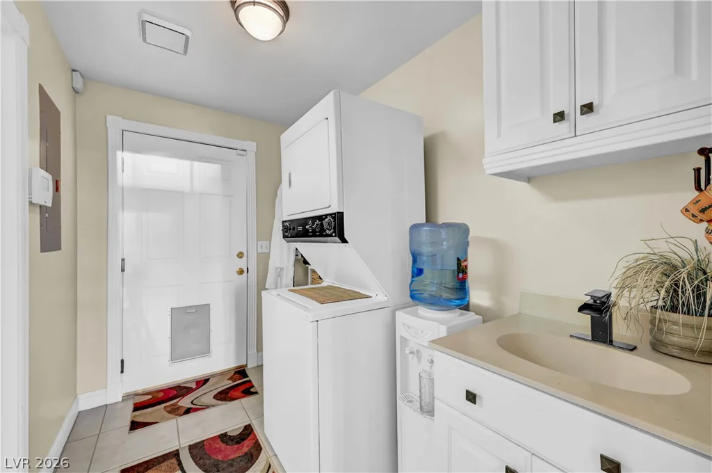 1645 Stonehill, Las Vegas, NV 89156