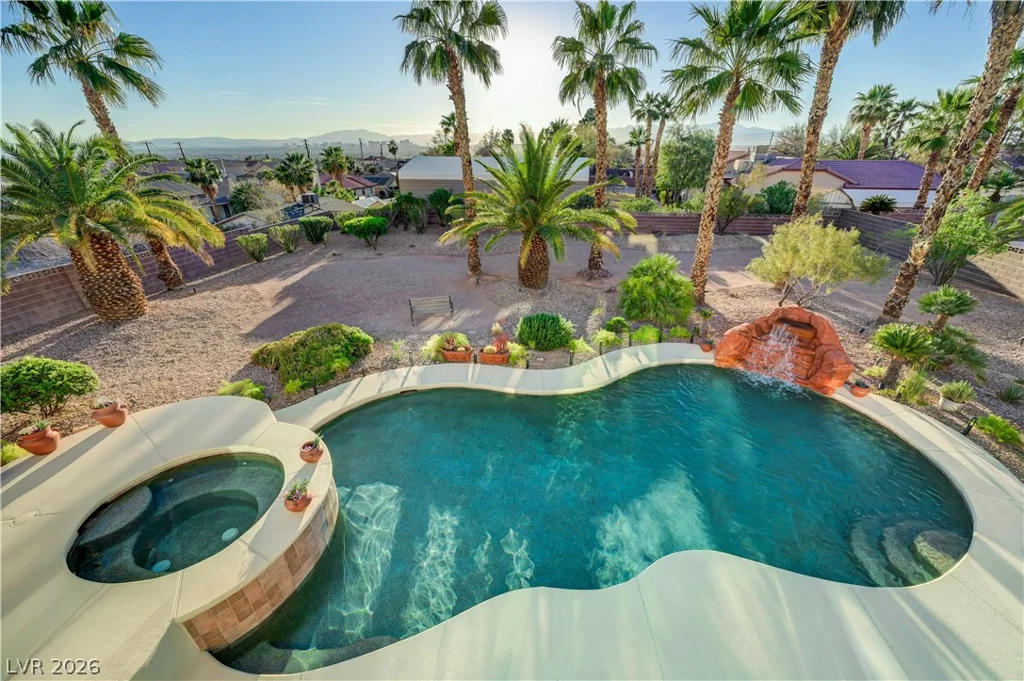1645 Stonehill, Las Vegas, NV 89156