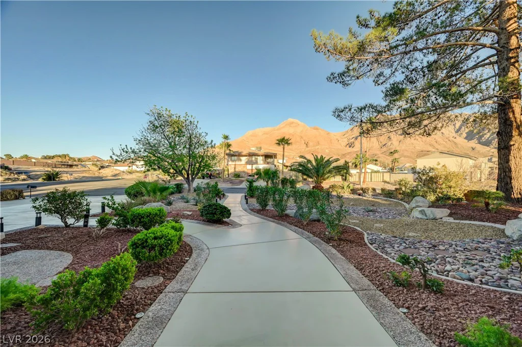 1645 Stonehill, Las Vegas, NV 89156