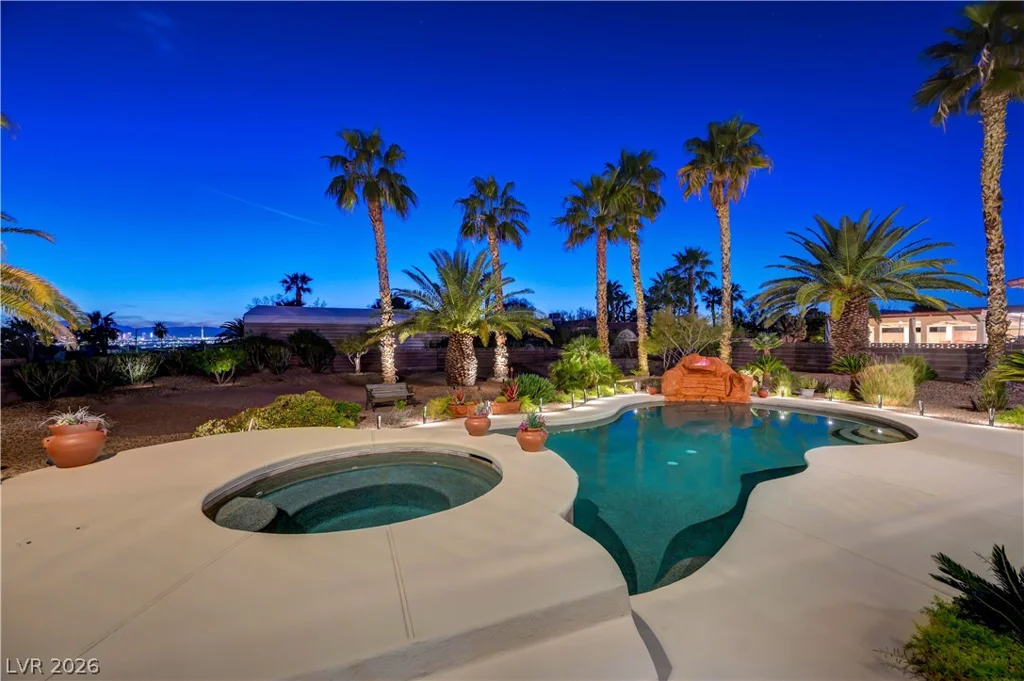 1645 Stonehill, Las Vegas, NV 89156