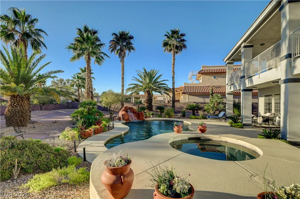 1645 Stonehill, Las Vegas, NV 89156