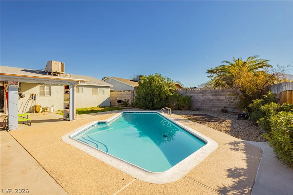 4809 Sunny Brook, Las Vegas, NV 89110