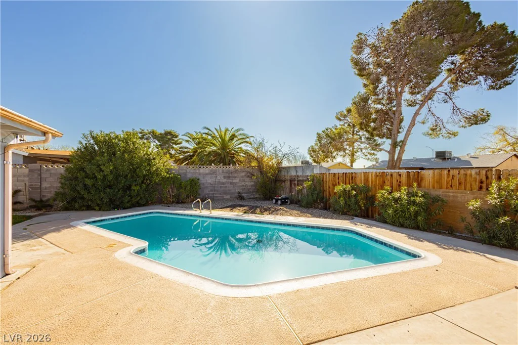 4809 Sunny Brook, Las Vegas, NV 89110