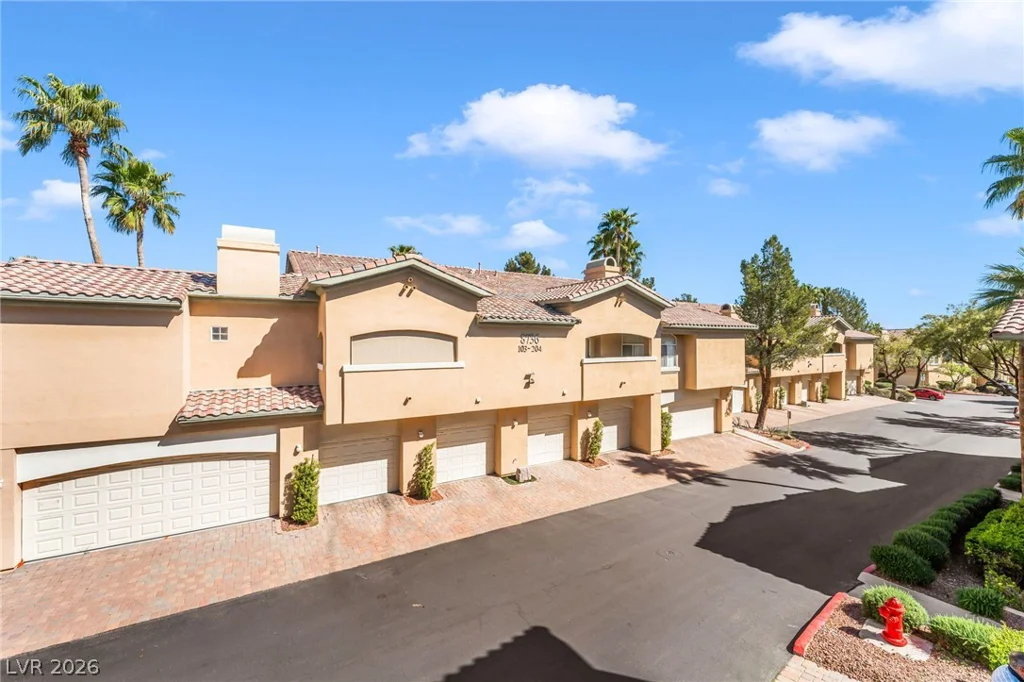 8737 Red Brook, Las Vegas, NV 89128