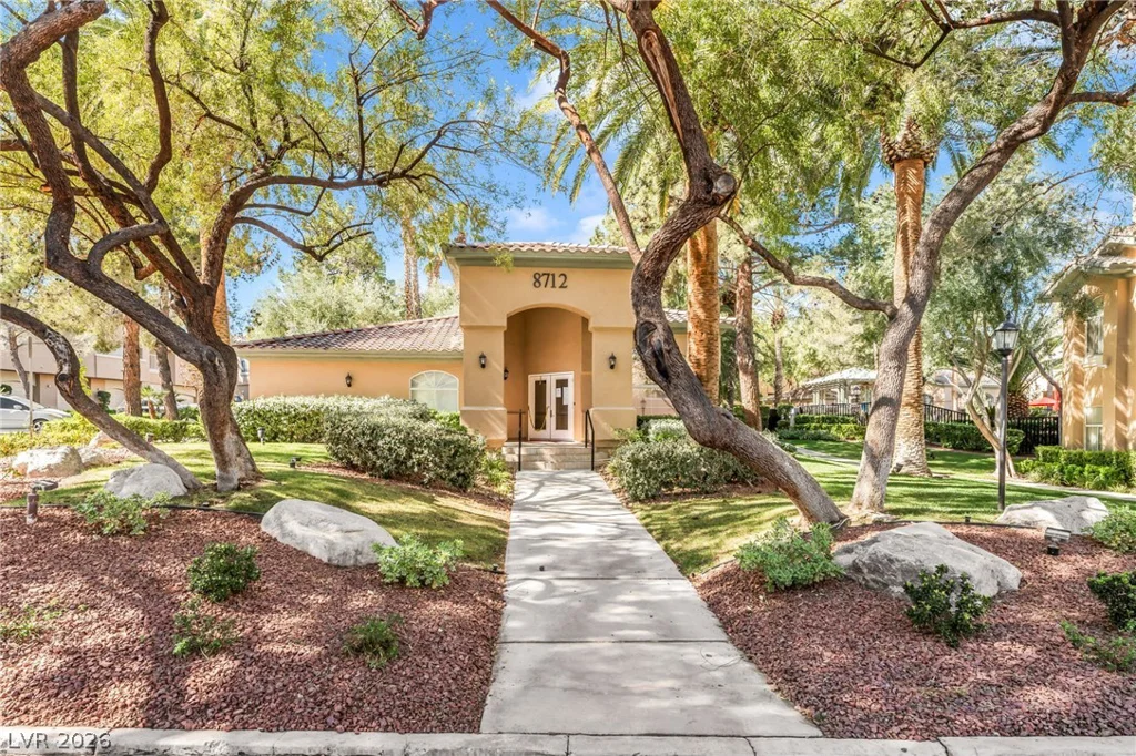 8737 Red Brook, Las Vegas, NV 89128