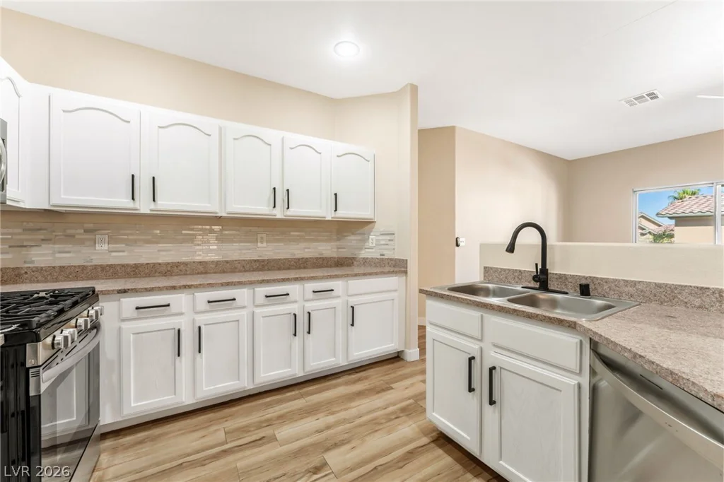 8737 Red Brook, Las Vegas, NV 89128