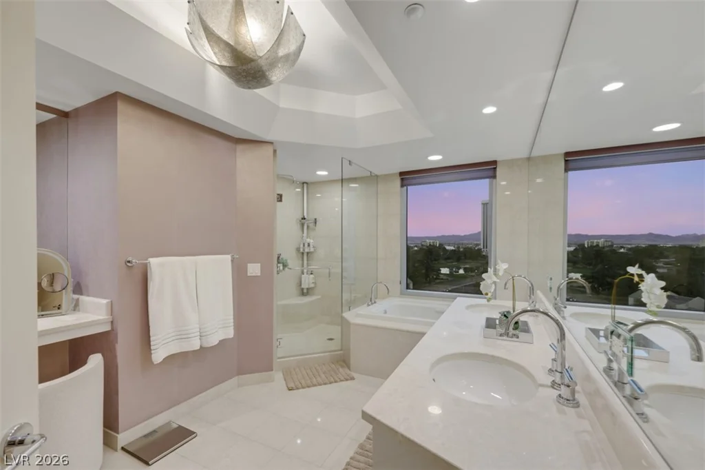 322 Karen, Las Vegas, NV 89109