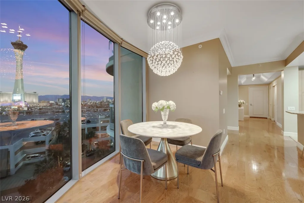 322 Karen, Las Vegas, NV 89109