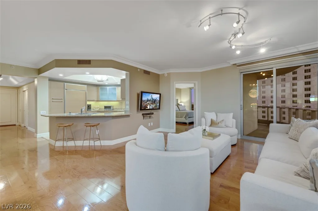 322 Karen, Las Vegas, NV 89109