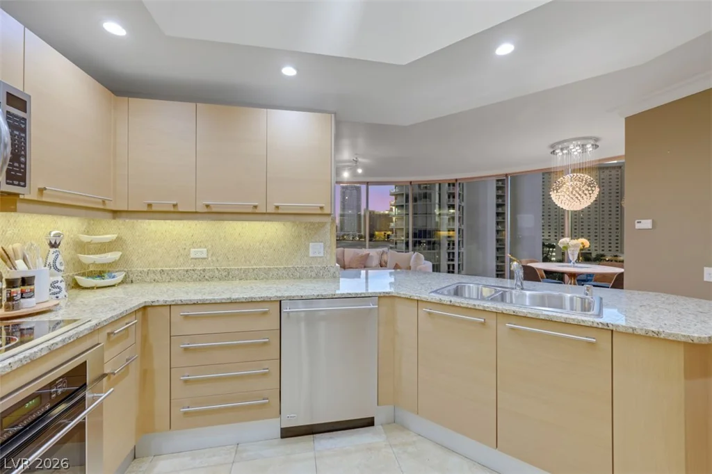 322 Karen, Las Vegas, NV 89109