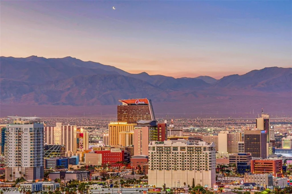 322 Karen, Las Vegas, NV 89109